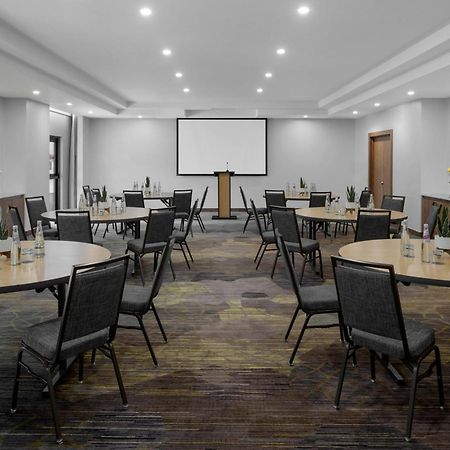 Courtyard By Marriott Port Of Spain Bagian luar foto
