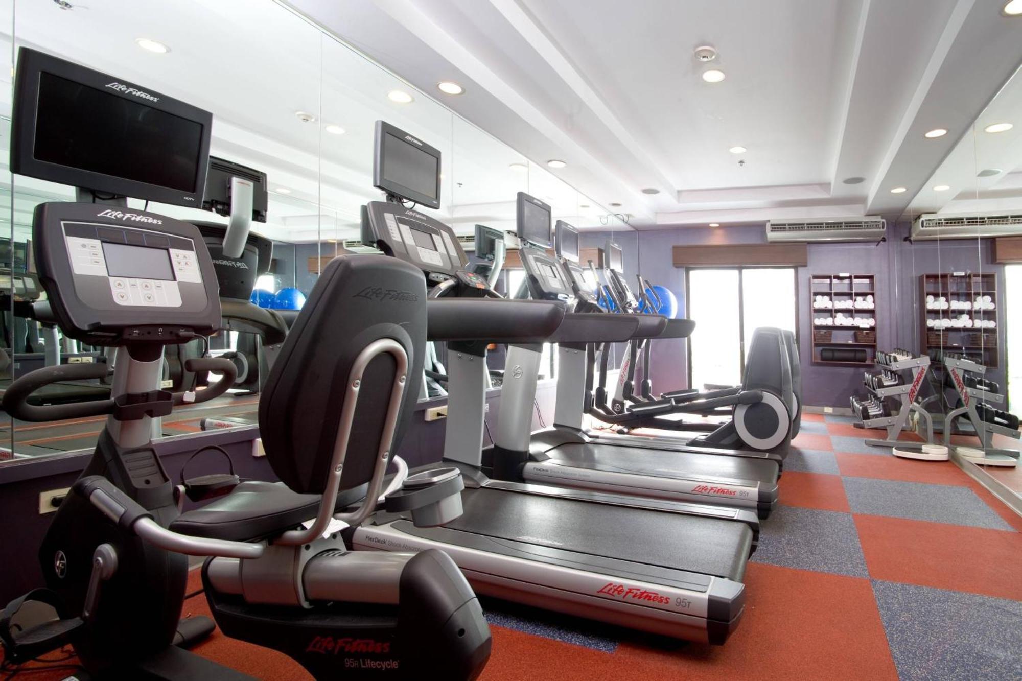 Courtyard By Marriott Port Of Spain Bagian luar foto