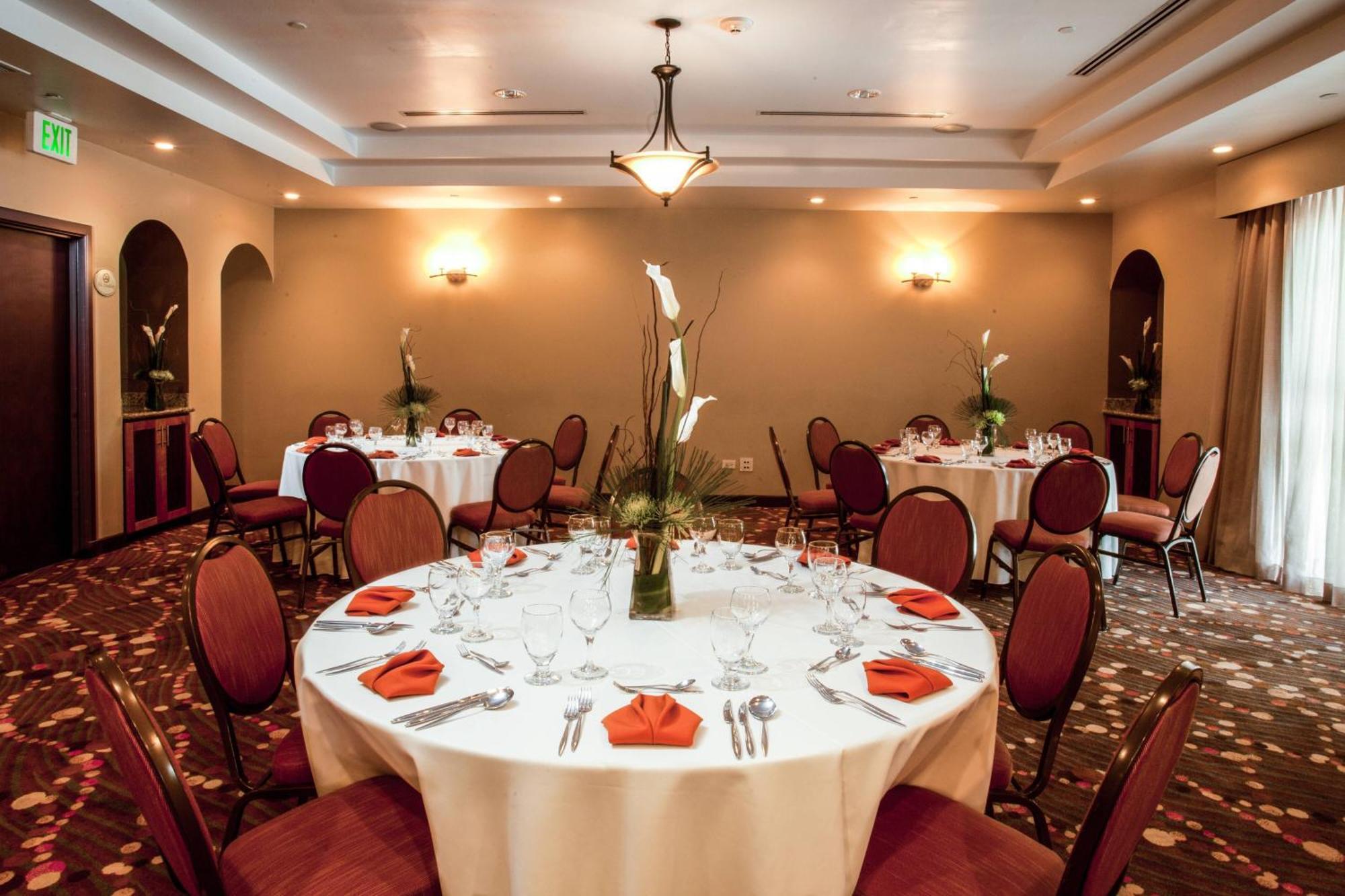 Courtyard By Marriott Port Of Spain Bagian luar foto