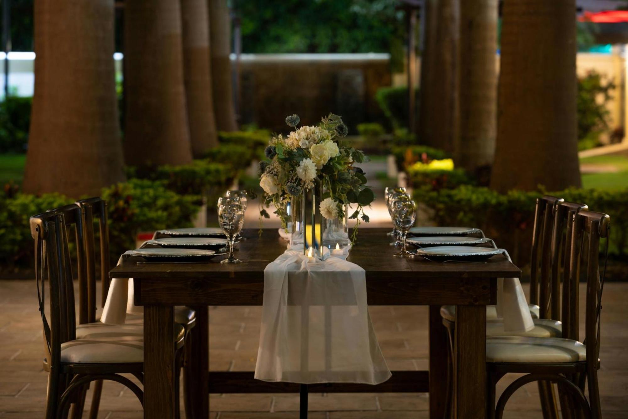 Courtyard By Marriott Port Of Spain Bagian luar foto